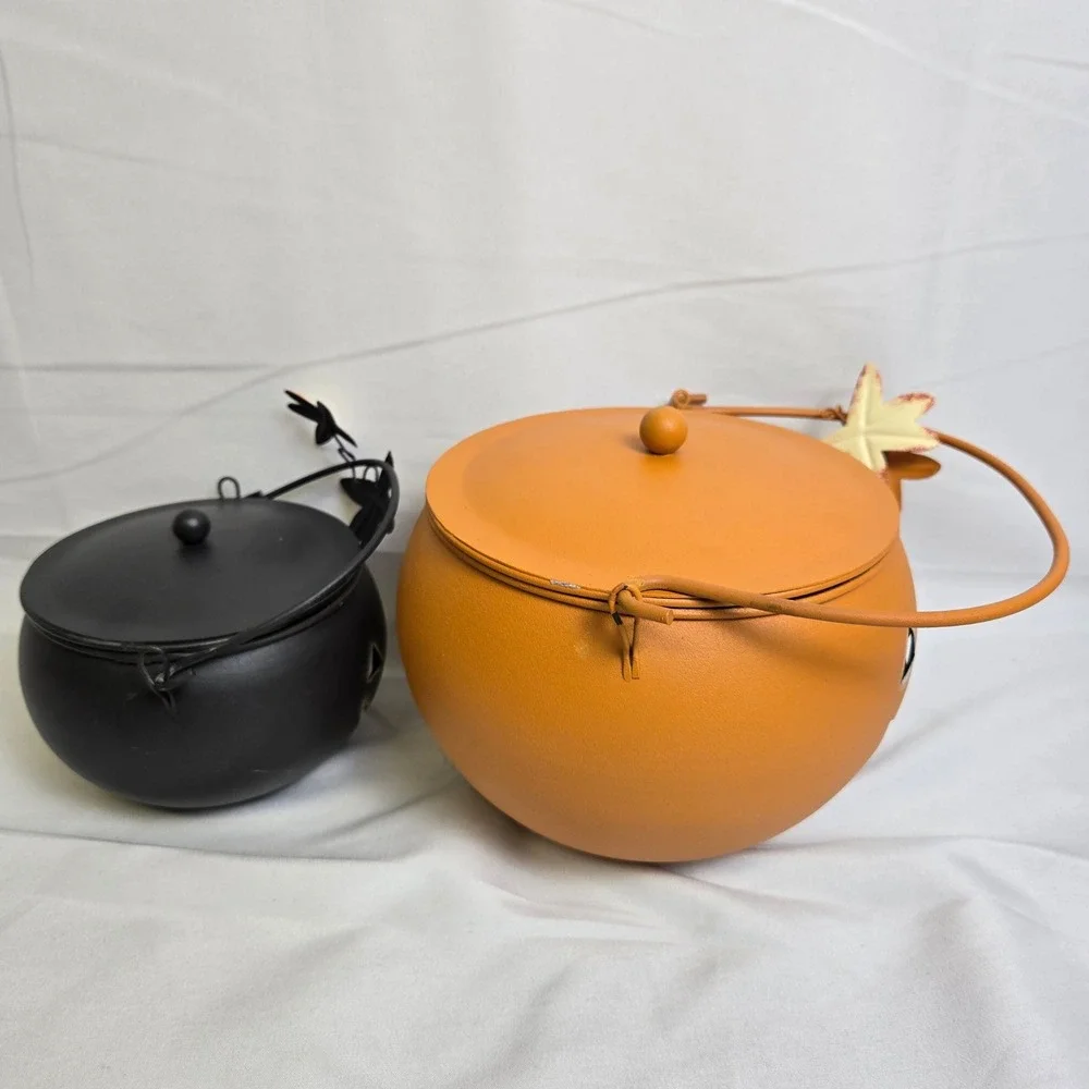 Metal Jack O Lantern Pumpkin‎ Candle Holders, Handles & Lids, Black Orange